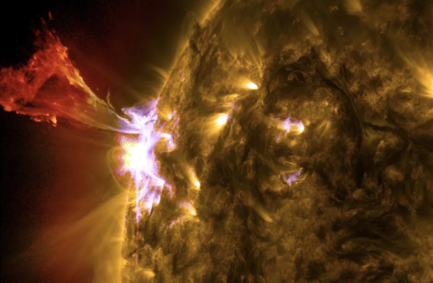 Bão Mặt trời khổng lồ tạo nên một kỳ quan thiên văn khắp nước Mỹ và châu Âu ngay trong hôm nay - Ảnh 2.