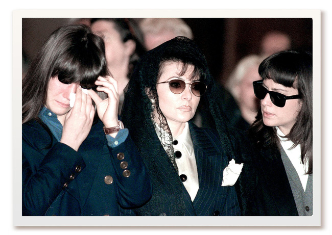 Gucci, gia tộc bị nguyền rủa: Từ phông bạt để nâng tầm thương hiệu đến kỳ án vợ giết chồng vì ngoại tình - Ảnh 8. Gucci, gia tộc bị nguyền rủa: Từ phông bạt để nâng tầm thương hiệu đến kỳ án vợ giết chồng vì ngoại tình - Ảnh 8.