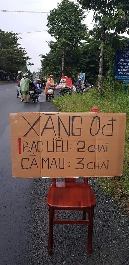 Cảm động Xăng 0 đồng: Bạc Liêu 2 chai, Cà Mau 3 chai cho người đi xe máy về quê - Ảnh 7.