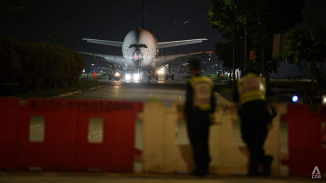 Hai gã khổng lồ Airbus A380 bị kéo đi xẻ thịt khi mới hơn 10 tuổi: Chuỗi ngày bi thảm của tượng đài bắt đầu? - Ảnh 2.