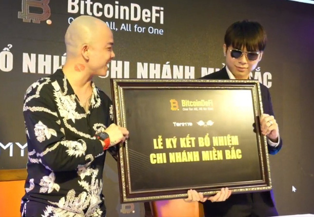  Hoàng Tử Gió Hoàng Đức Nhân từng có quan hệ mật thiết với thủ lĩnh BitcoinDeFi - sàn tiền ảo khiến nhiều người tán gia bại sản - Ảnh 3.