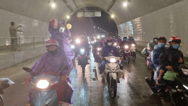  Lần đầu trong lịch sử: Hầm Hải Vân mở cửa cho xe máy chạy qua  - Ảnh 5.