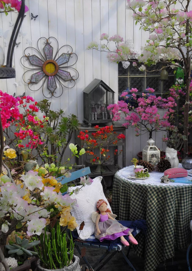  Sau nhiều năm làm việc chăm chỉ, người phụ nữ 50 tuổi mua căn nhà vườn xinh xắn sống cuộc đời an yên  - Ảnh 16.