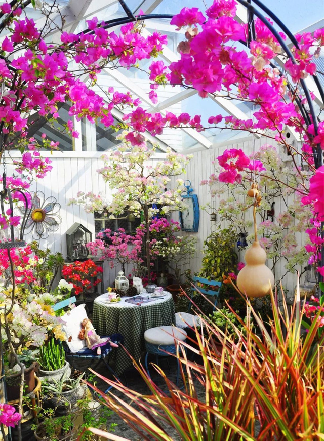  Sau nhiều năm làm việc chăm chỉ, người phụ nữ 50 tuổi mua căn nhà vườn xinh xắn sống cuộc đời an yên  - Ảnh 17.