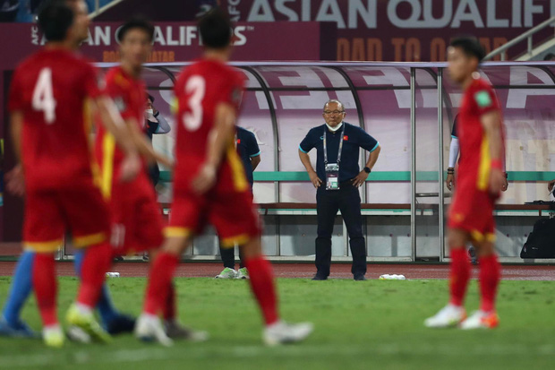  Fan Việt Nam lần đầu yêu VAR, tuyển Nhật Bản ấm ức bị tước bàn thắng thứ 2 - Ảnh 6.