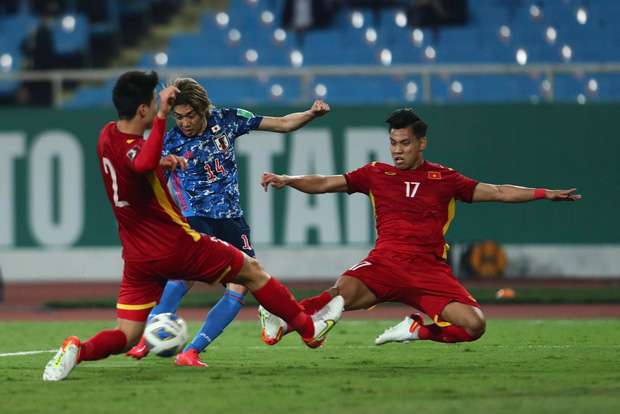  Fan Việt Nam lần đầu yêu VAR, tuyển Nhật Bản ấm ức bị tước bàn thắng thứ 2 - Ảnh 8.