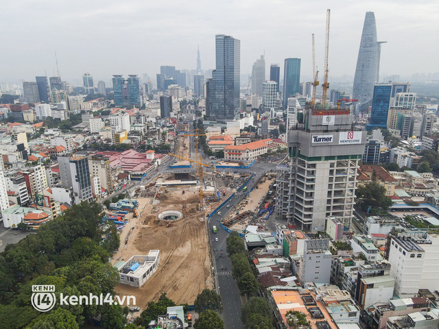  Chùm ảnh: Nhà ga trung tâm Bến Thành tuyến Metro ở Sài Gòn đã dần lộ diện sau 6 năm thi công  - Ảnh 16.