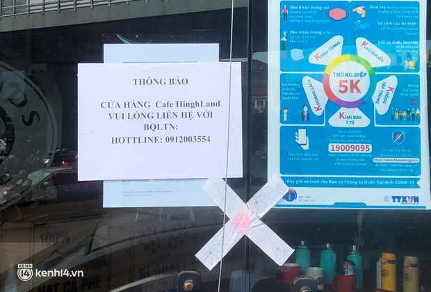  Vụ Highlands Coffee ở Hà Nội bị tố chây ì trả tiền thuê mặt bằng, đưa hàng chục nhân viên đến gây rối trật tự: Bảo vệ kể lại thời điểm xảy ra xô xát - Ảnh 5.