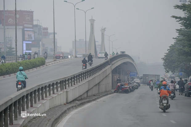  Ảnh: Hà Nội mù mịt như Sa Pa, nhưng hãy cẩn trọng bởi đó là do ô nhiễm không khí ở mức báo động - Ảnh 11.