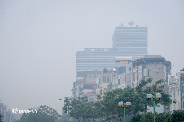  Ảnh: Hà Nội mù mịt như Sa Pa, nhưng hãy cẩn trọng bởi đó là do ô nhiễm không khí ở mức báo động - Ảnh 14.