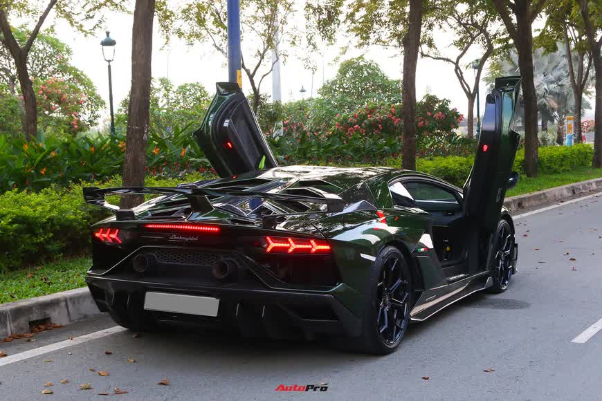 Lamborghini Aventador SVJ của CEO Pharmacity được 'độ' thêm chi tiết nhận  diện đặc trưng, chi phí chỉ bằng 1/10 so với option chính hãng