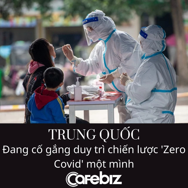 Chiến lược Zero Covid bất chấp của Trung Quốc: Xét nghiệm 70 lần với 1 em bé, khóa chặt 34.000 người bên trong Disneyland vì 1 ca nghi nhiễm - Ảnh 1.