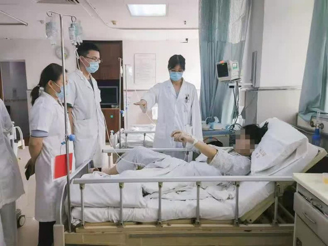  Chàng trai 18 tuổi rùng mình kể lại quá trình thoát chết sau cơn nhồi máu não, bác sĩ nhắc nhở 6 triệu chứng sớm người trẻ cần lưu ý  - Ảnh 1.