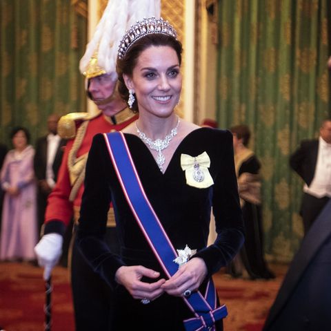 Hé lộ báu vật hoàng gia Công nương Diana yêu thích nhất, món đồ thừa kế chỉ dành riêng cho con dâu Kate - Ảnh 13.