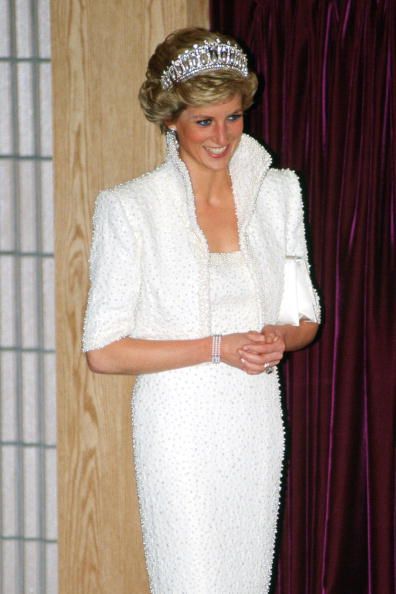 Hé lộ báu vật hoàng gia Công nương Diana yêu thích nhất, món đồ thừa kế chỉ dành riêng cho con dâu Kate - Ảnh 4.