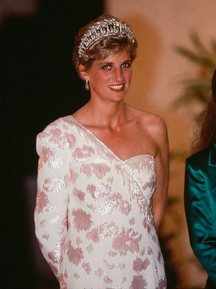 Hé lộ báu vật hoàng gia Công nương Diana yêu thích nhất, món đồ thừa kế chỉ dành riêng cho con dâu Kate - Ảnh 6.