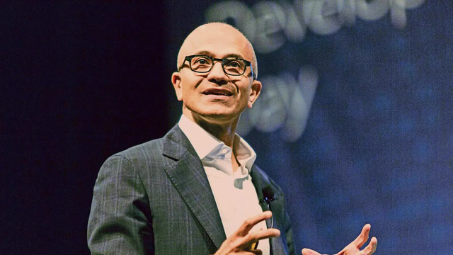  Cổ phiếu đạt đỉnh, CEO Microsoft bán ra một nửa số cổ phần trị giá gần 300 triệu USD  - Ảnh 1.