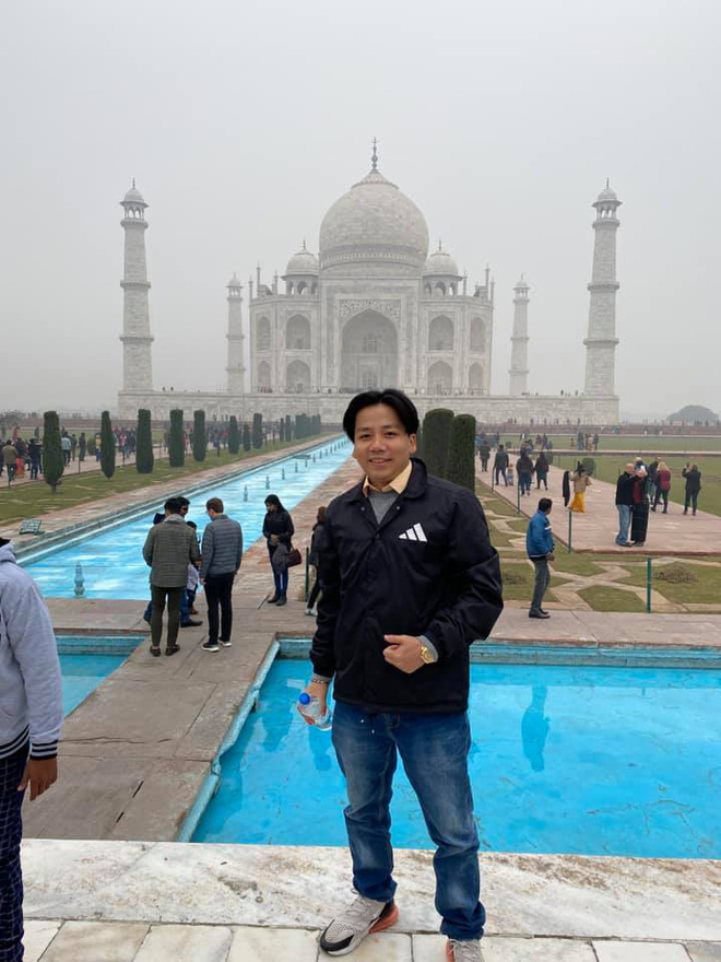 Khoa Pug vs Johnny Đặng ai giàu hơn? Người mạnh miệng xem 30 tỷ chỉ là rác, người đem kim cương - xe xịn - tiền ra give away cho vui - Ảnh 3.