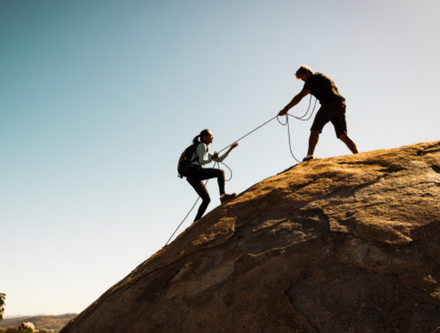  Sau 45 tuổi: Có 2 môn thể thao tổn hại đến sức khỏe của khớp gối bạn nên tránh!  - Ảnh 1.