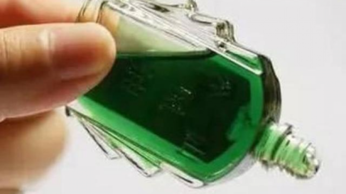 Nhỏ 1 giọt dầu gió vào rốn trước khi đi ngủ, 1 tuần sau cơ thể sẽ xuất hiện 4 sự thay đổi rất rõ rệt, tuổi thọ cũng được củng cố - Ảnh 1. Nhỏ 1 giọt dầu gió vào rốn trước khi đi ngủ, 1 tuần sau cơ thể sẽ xuất hiện 4 sự thay đổi rất rõ rệt, tuổi thọ cũng được củng cố - Ảnh 1.