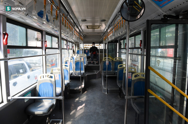  Bất ngờ về buýt nhanh Hà Nội: Xe 90 chỗ, có lúc chỉ phục vụ một khách - Ảnh 2.