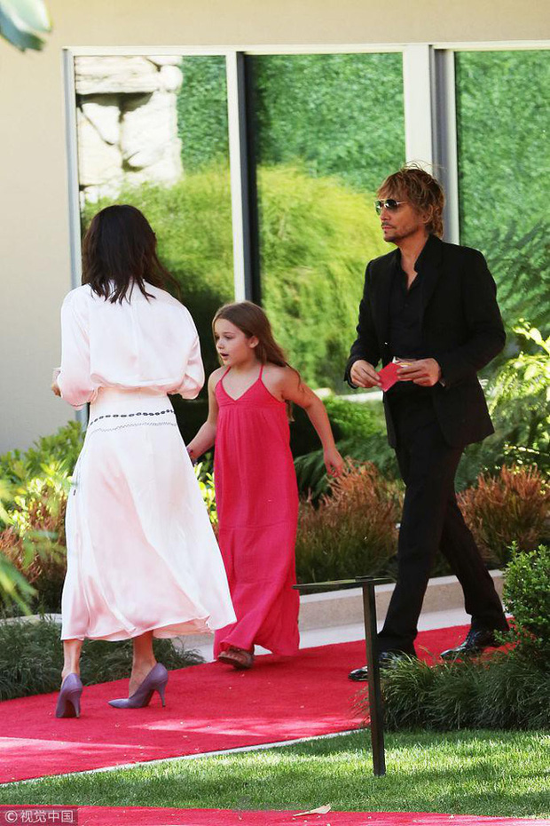 Thế nào là ngậm thìa vàng, hãy nhìn Harper Beckham: Sinh nhật có quà 3 tỷ, dự sự kiện, học như quý tộc, chơi với cả công chúa - Ảnh 40.