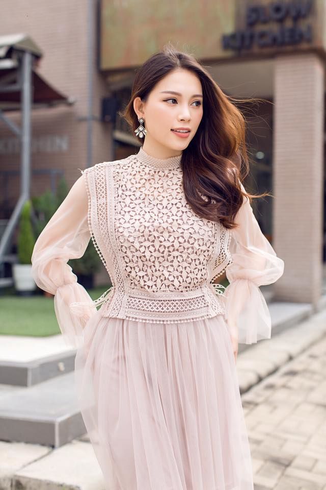 Đến con dâu tương lai của nhà tỷ phú Johnathan Hạnh Nguyễn cũng chơi chứng khoán, bất động sản! - Ảnh 5. Đến con dâu tương lai của nhà tỷ phú Johnathan Hạnh Nguyễn cũng chơi chứng khoán, bất động sản! - Ảnh 5.