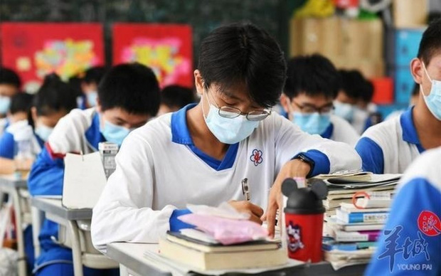  Hơn 80% cơ sở dạy thêm ở Trung Quốc bị đóng cửa, quảng cáo dạy thêm bị dập tắt  - Ảnh 1.