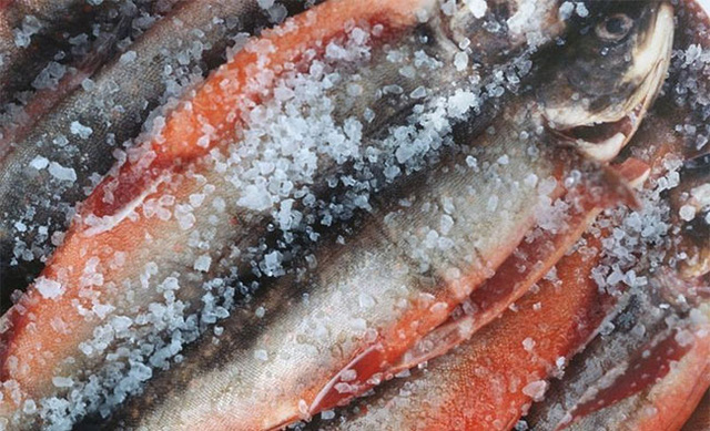  Thói quen bảo quản và ăn cá gây ung thư vòm họng cực nhanh, đáng tiếc vào mùa lạnh nhiều gia đình lại cực thích  - Ảnh 3.