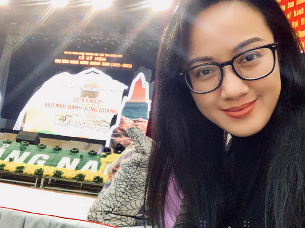 Hình ảnh đầu tiên của BTV Hoài Anh ở vị trí mới, dừng dẫn bản tin Thời Sự 19h của VTV là đổi luôn 1 thứ! - Ảnh 3. Hình ảnh đầu tiên của BTV Hoài Anh ở vị trí mới, dừng dẫn bản tin Thời Sự 19h của VTV là đổi luôn 1 thứ! - Ảnh 3.