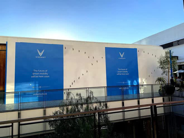  Lộ showroom VinFast đầu tiên trên đất Mỹ: Nằm tại khu sầm uất bậc nhất Los Angeles, đang tuyển 5 vị trí với lương thưởng rất cạnh tranh  - Ảnh 3.