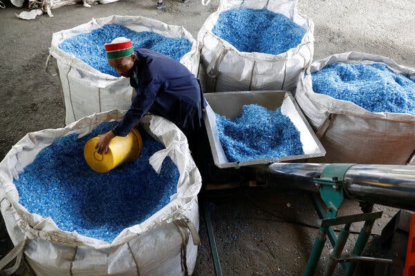 Mỹ xuất khẩu một thứ nhiều nhất thế giới nhưng nước nào cũng “chê”: Chúng tôi không phải bãi rác của Mỹ! - Ảnh 2. Mỹ xuất khẩu một thứ nhiều nhất thế giới nhưng nước nào cũng “chê”: Chúng tôi không phải bãi rác của Mỹ! - Ảnh 2.