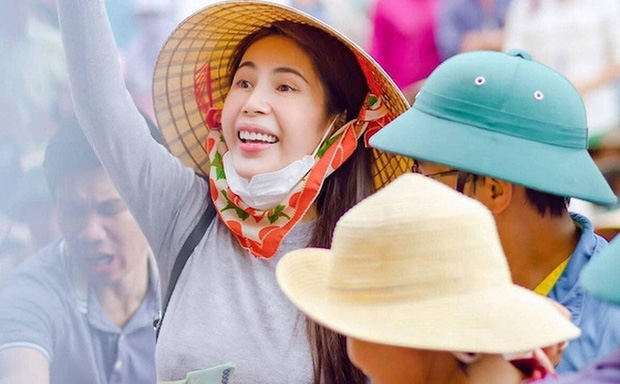 Phía Thuỷ Tiên khẳng định: Góp thêm tiền trao cho bà con miền Trung là thật, chính xác như đã công bố từ trước - Ảnh 5. Phía Thuỷ Tiên khẳng định: Góp thêm tiền trao cho bà con miền Trung là thật, chính xác như đã công bố từ trước - Ảnh 5.