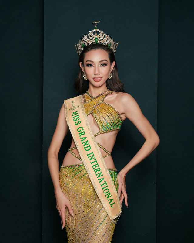  Đăng quang Miss Grand 2021, Thuỳ Tiên nhận được bao nhiêu tiền thưởng?  - Ảnh 1.