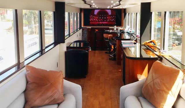  Dàn motorhome siêu khủng của sao: Như biệt thự triệu đô thứ thiệt, bên trong chính hiệu 5 sao  - Ảnh 20.