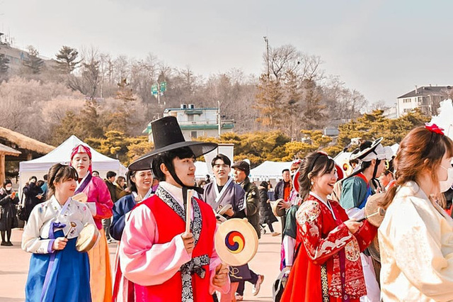 Tết Nguyên Đán tại Hàn Quốc: Giống các nước Á Đông về ý nghĩa nhưng lại khác xa về phong tục và ẩm thực  - Ảnh 1.