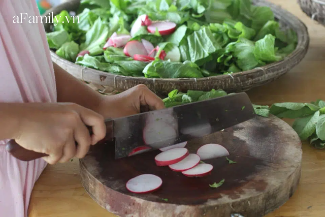 Bà mẹ 2 con bỏ phố về quê sống cuộc sống đẹp như tranh, chia sẻ kinh nghiệm đồng hành cùng con khiến ai nấy xuýt xoa - Ảnh 12. Bà mẹ 2 con bỏ phố về quê sống cuộc sống đẹp như tranh, chia sẻ kinh nghiệm đồng hành cùng con khiến ai nấy xuýt xoa - Ảnh 12.