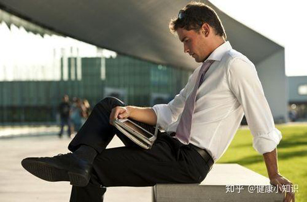 8 thói quen nhiều người cho rằng vô hại nhưng thực chất lại khiến xương bị tổn thương, nếu mắc phải dù chỉ 1 cũng cần chỉnh lại ngay  - Ảnh 3.