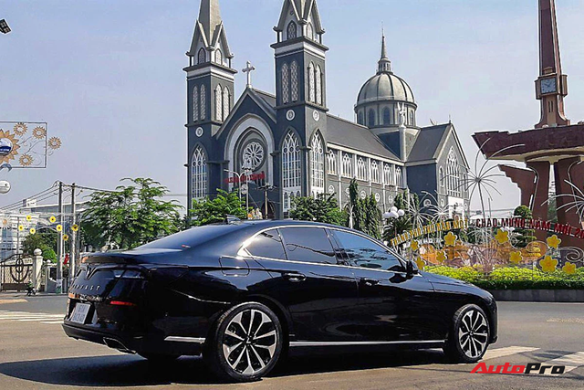 Đổi từ Toyota Vios và Honda CR-V sang VinFast Lux A2.0, chủ xe dày dạn kinh nghiệm ở Bình Dương nói gì? - Ảnh 5. Đổi từ Toyota Vios và Honda CR-V sang VinFast Lux A2.0, chủ xe dày dạn kinh nghiệm ở Bình Dương nói gì? - Ảnh 5.