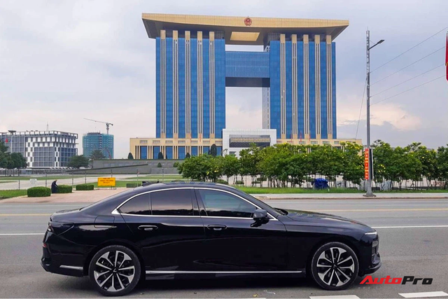 Đổi từ Toyota Vios và Honda CR-V sang VinFast Lux A2.0, chủ xe dày dạn kinh nghiệm ở Bình Dương nói gì? - Ảnh 8. Đổi từ Toyota Vios và Honda CR-V sang VinFast Lux A2.0, chủ xe dày dạn kinh nghiệm ở Bình Dương nói gì? - Ảnh 8.