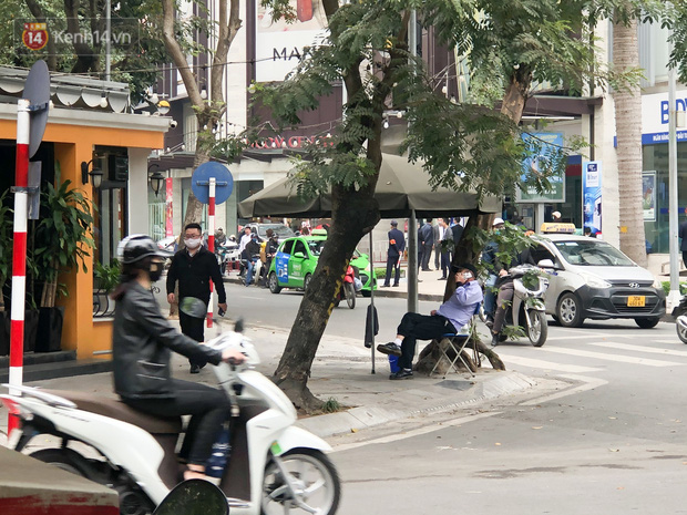 Hà Nội: Ca Covid-19 đến ăn tất niên, nhà hàng chả cá trên phố Bà Triệu phải đóng cửa - Ảnh 1.