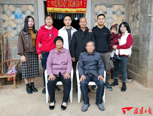 Cô gái tình cờ hóa giải được nỗi đau canh cánh hàng chục năm của cả đại gia đình nhờ... lướt clip TikTok - Ảnh 2. Cô gái tình cờ hóa giải được nỗi đau canh cánh hàng chục năm của cả đại gia đình nhờ... lướt clip TikTok - Ảnh 2.