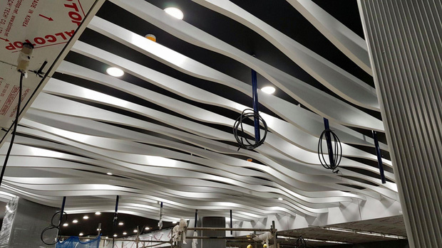 Hé lộ kiến trúc ấn tượng bên trong nhà ga ngầm Ba Son của tuyến Metro số 1 - Ảnh 4.
