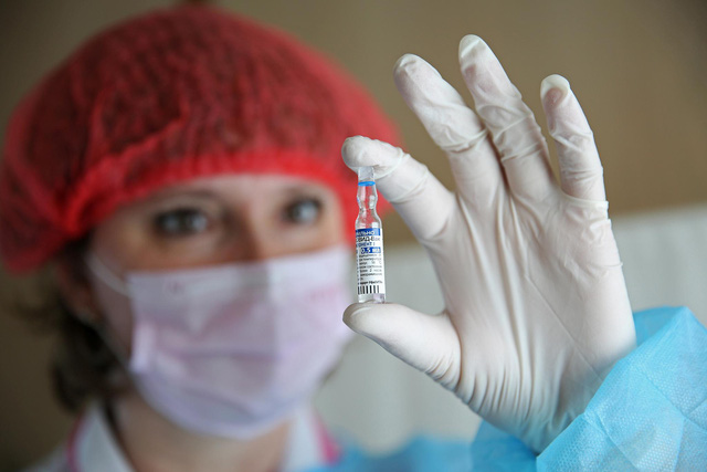  Cận cảnh tiêm phòng vắc-xin Covid-19 trên tàu ở Nga  - Ảnh 11.