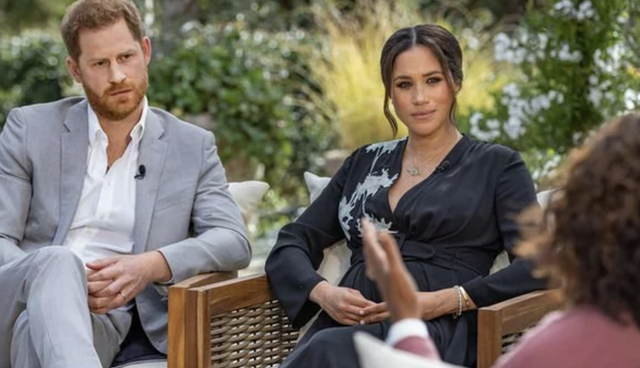  Bị Meghan Markle chỉ đích danh, Công nương Kate chấp nhận phá vỡ luật hoàng gia để đáp trả, quyết không để em dâu bóp méo sự thật  - Ảnh 2.