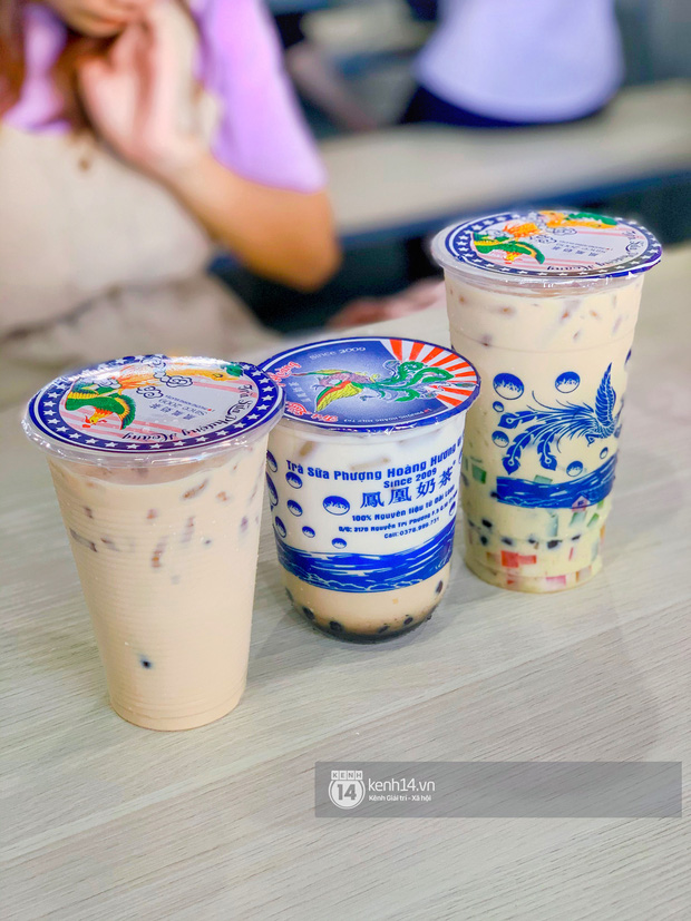 Tiệm trà sữa chảnh nhất Sài Gòn: Ai mua nhiều quá thì hổng bán, uống có ngon không mà phải xếp hàng mệt dữ vậy? - Ảnh 17. Tiệm trà sữa chảnh nhất Sài Gòn: Ai mua nhiều quá thì hổng bán, uống có ngon không mà phải xếp hàng mệt dữ vậy? - Ảnh 17.