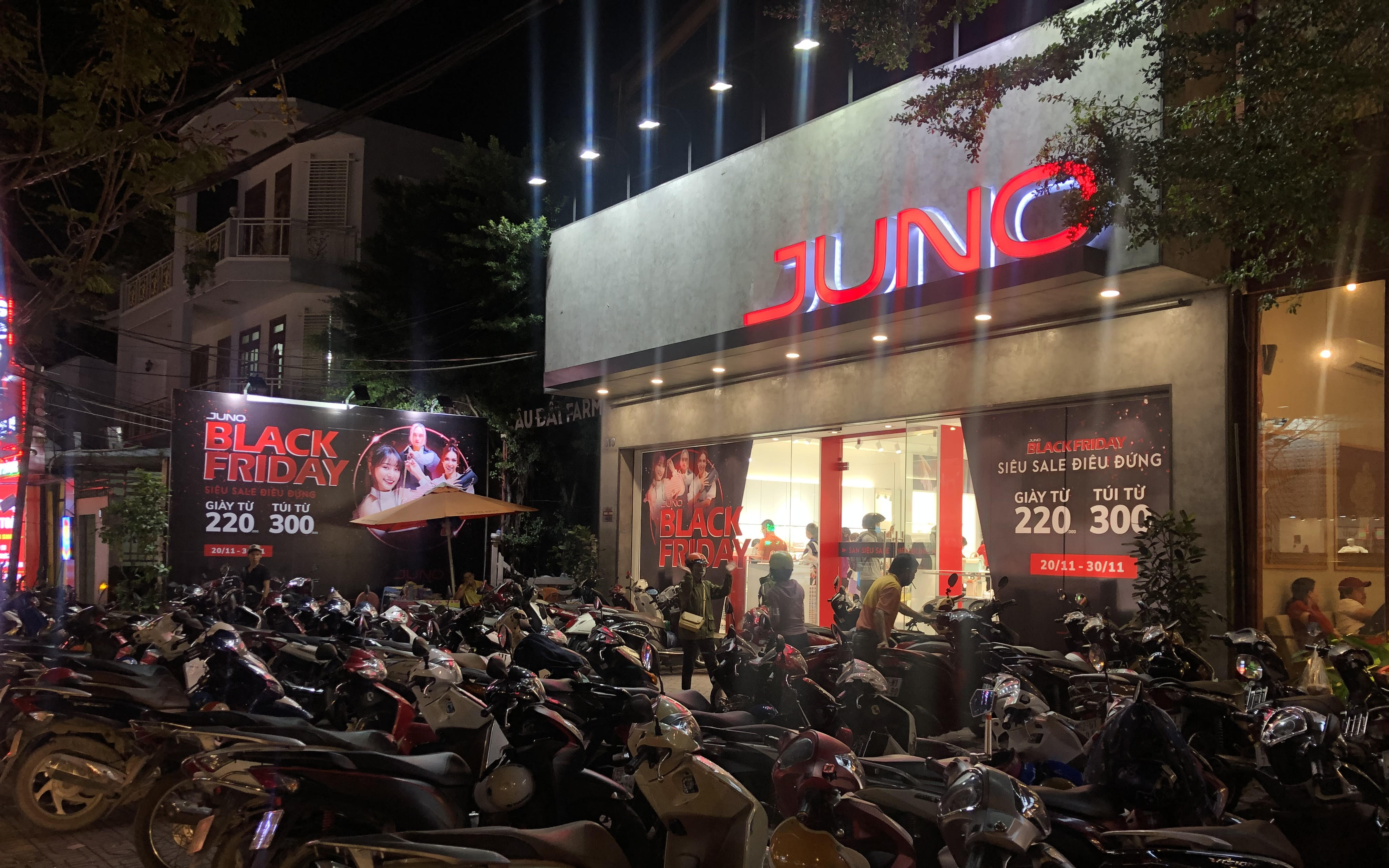 Vừa thưởng Tết xong, sếp tổng Juno lại thưởng thêm toàn công ty: Tuần này ting-ting mấy lần cho tụi nhỏ! Tổng cộng sẽ nhận 3 tháng lương!