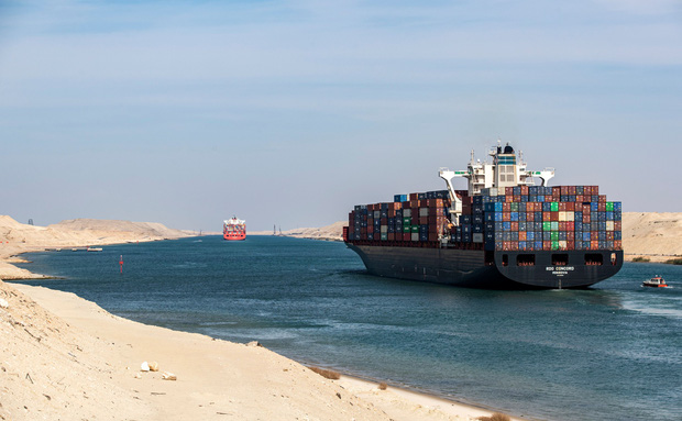 Dù đã giải cứu thành công nhưng vụ siêu tàu hàng mắc kẹt tại kênh đào Suez đã gây ra thiệt hại kinh khủng đến mức nào? - Ảnh 2.