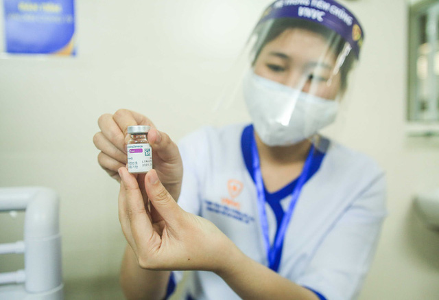  CLIP: 30 nhân viên y tế Bệnh viện Thanh Nhàn được tiêm vắc-xin Covid-19  - Ảnh 10.