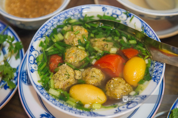 Ngoài gốm sứ, Bát Tràng còn có mâm cỗ với món ăn tiến vua đặc biệt, đại diện cho cái tầm rất khác của ẩm thực Việt Nam - Ảnh 18.
